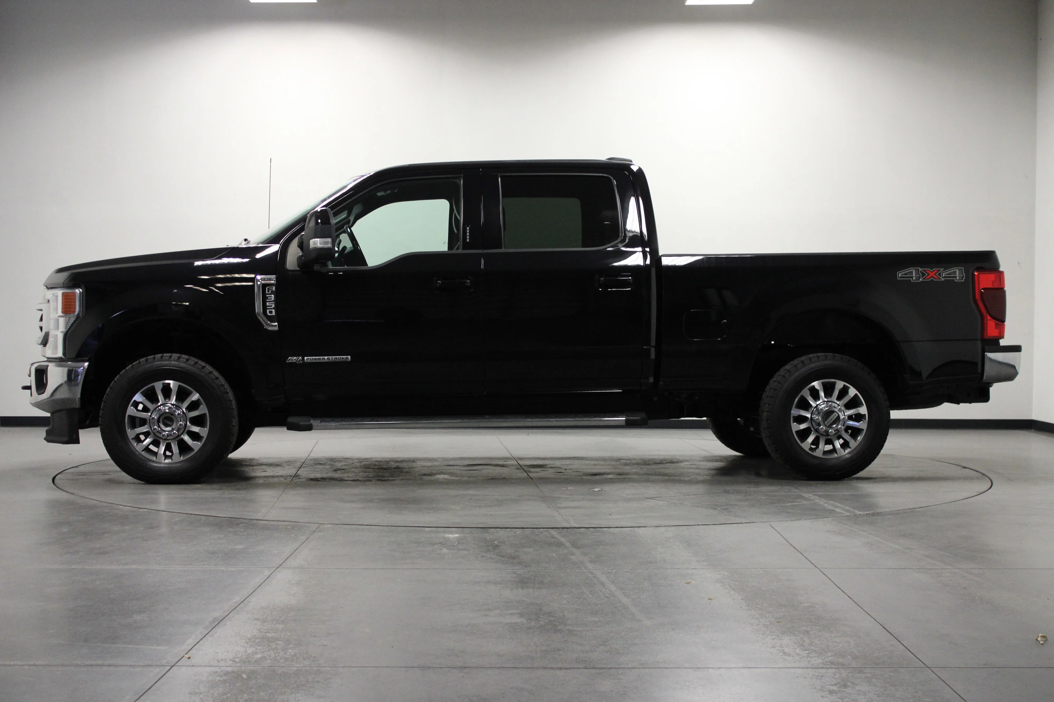 Used 2022 Agate Black Metallic Ford Lariat image 7