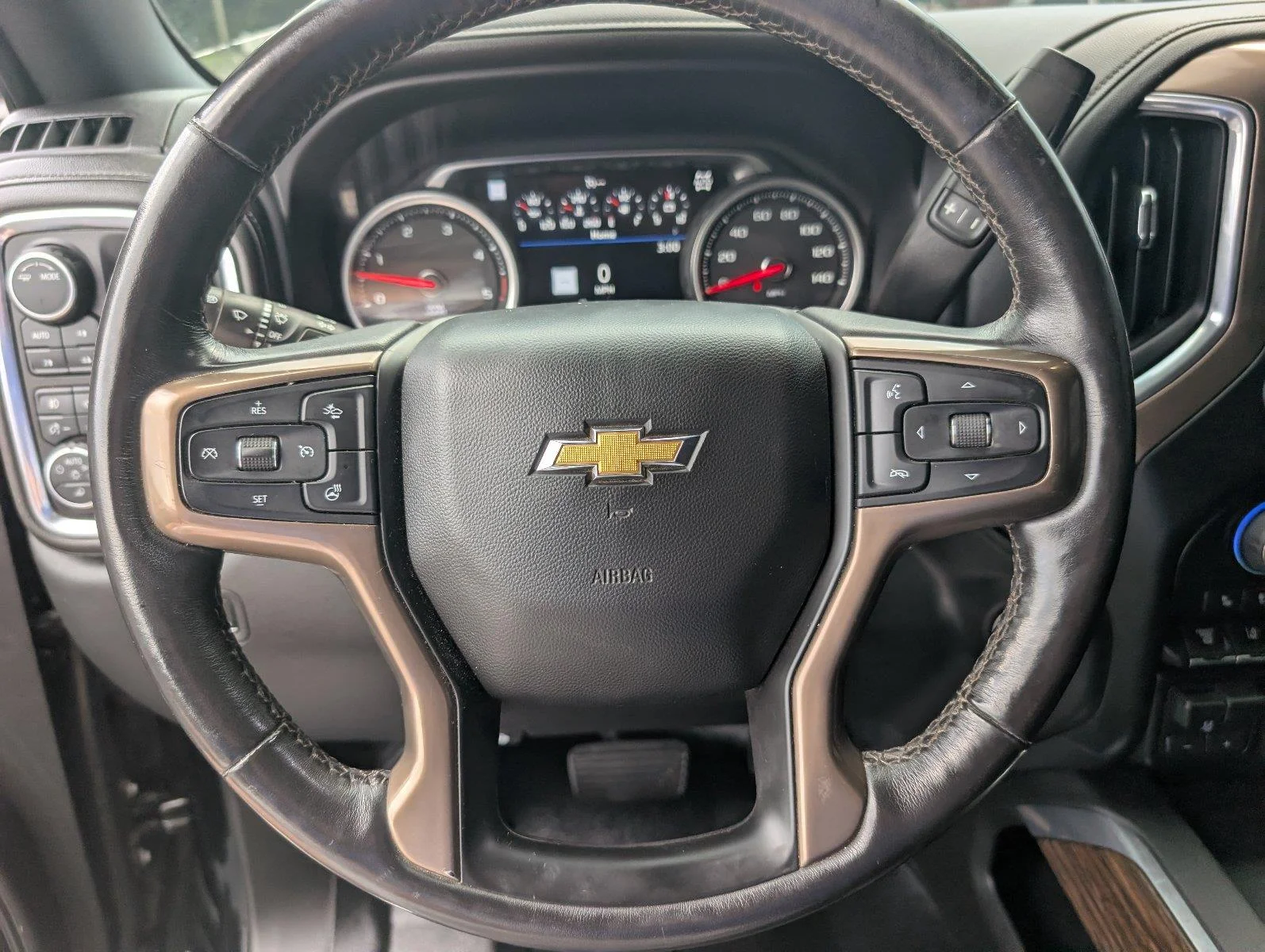 Used 2022 Mosaic Black Metallic Chevrolet High Country image 26