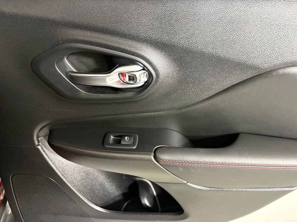 Used 2021 Red Jeep Trailhawk image 15