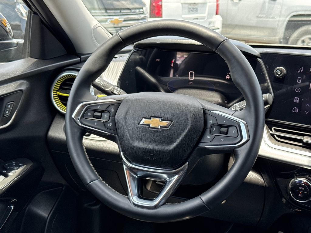 Used 2025 Mosaic Black Metallic Chevrolet LT image 24