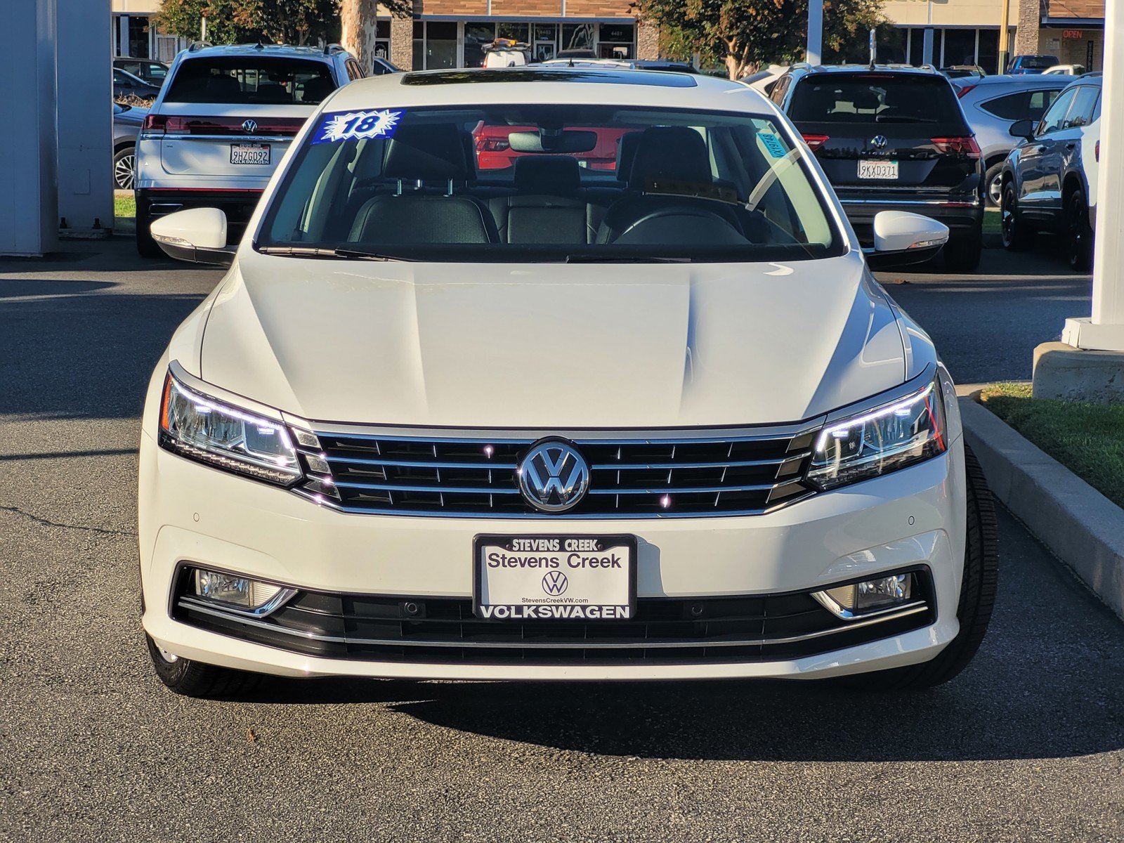 Used 2018 White Volkswagen 2.0T SE w/Technology image 2