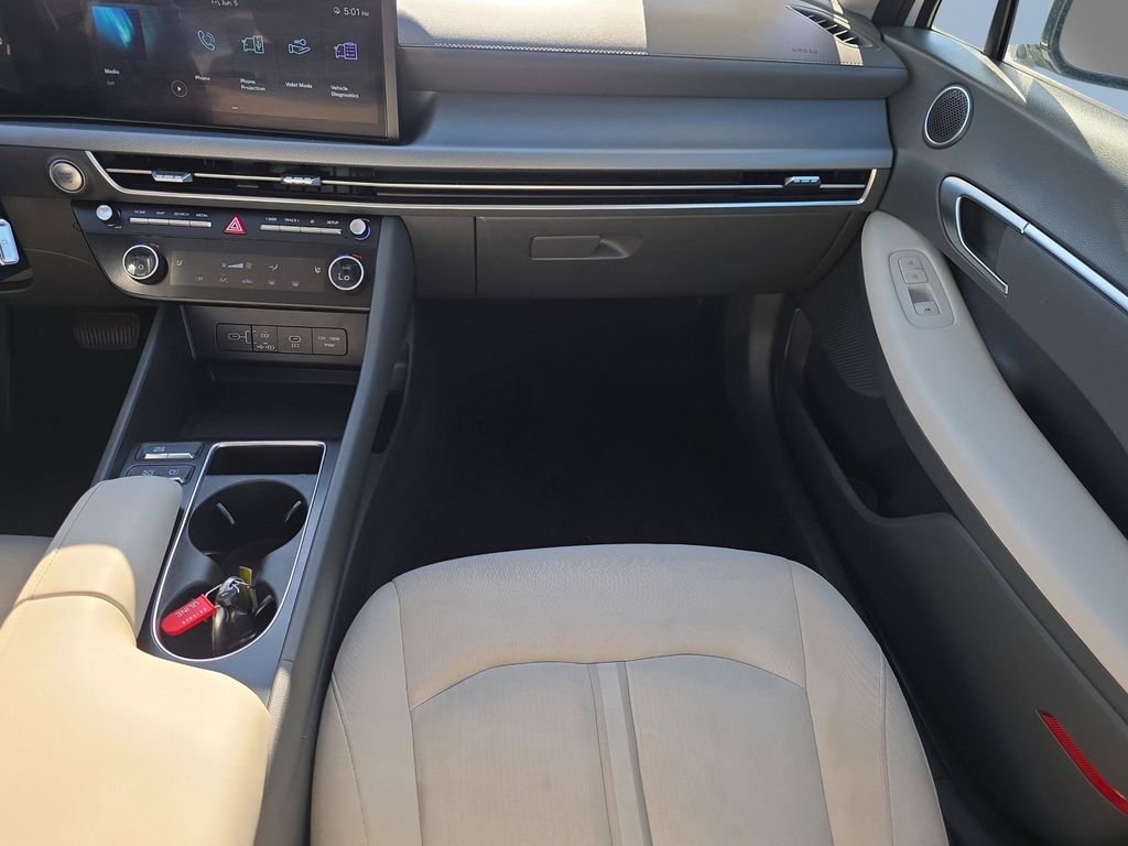 2025 Hyundai Sonata SEL - Photo 16