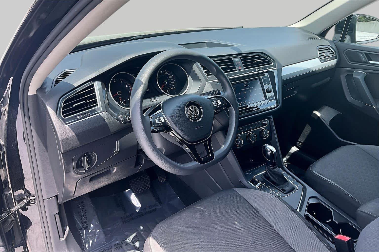 Used 2020 Deep Black Pearl Volkswagen S image 17