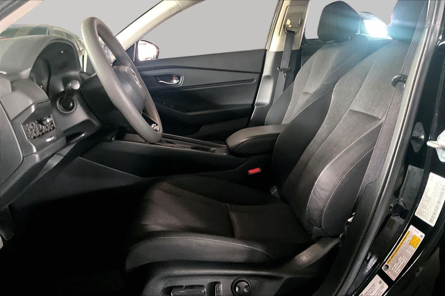 Used 2023 Crystal Black Pearl Honda EX image 7