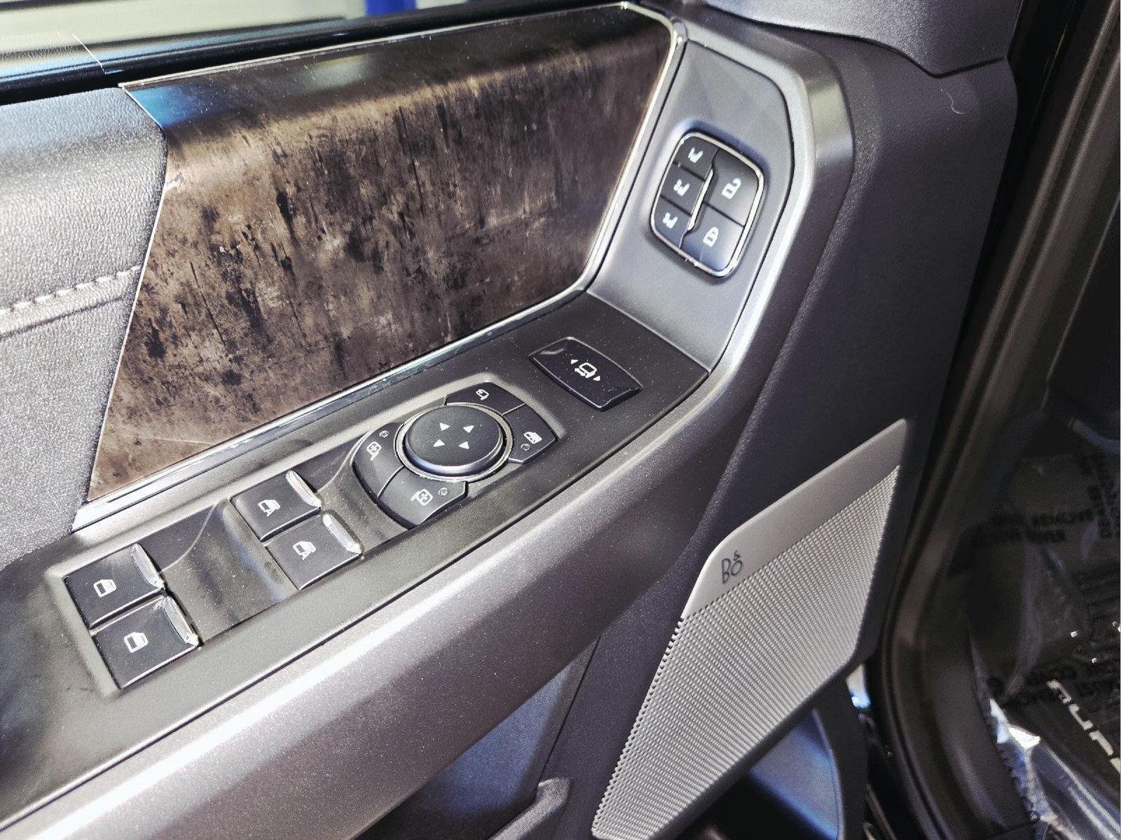 New 2026 Agate Black Metallic Ford F-250® Lariat® image 29