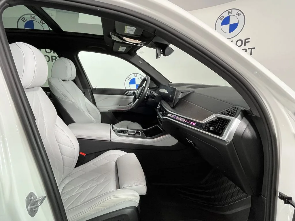 Certified Used 2025 Alpine White BMW xDrive40i image 24
