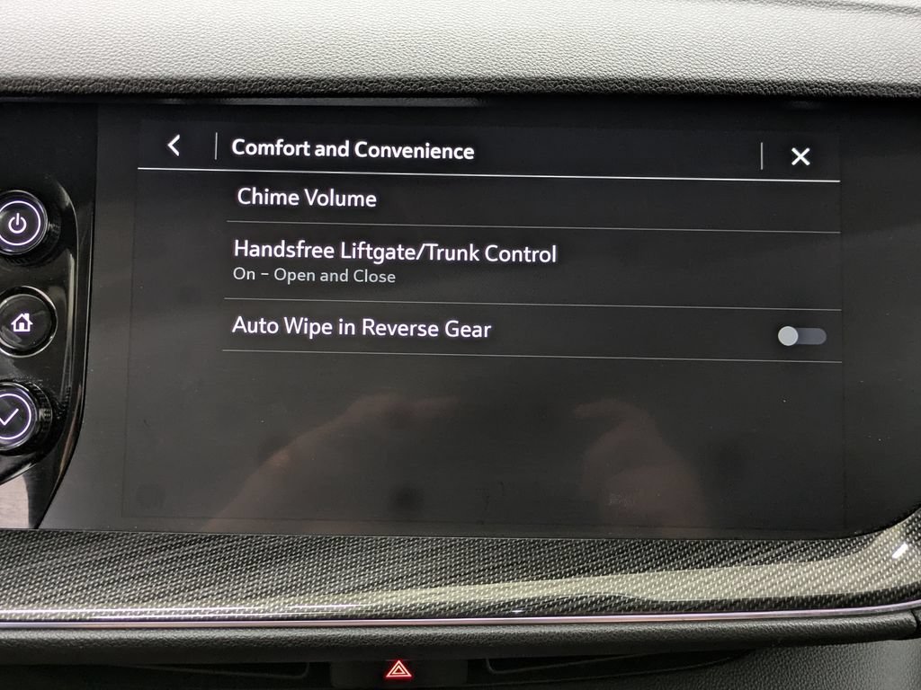 Used 2023 Summit White Buick Preferred image 9