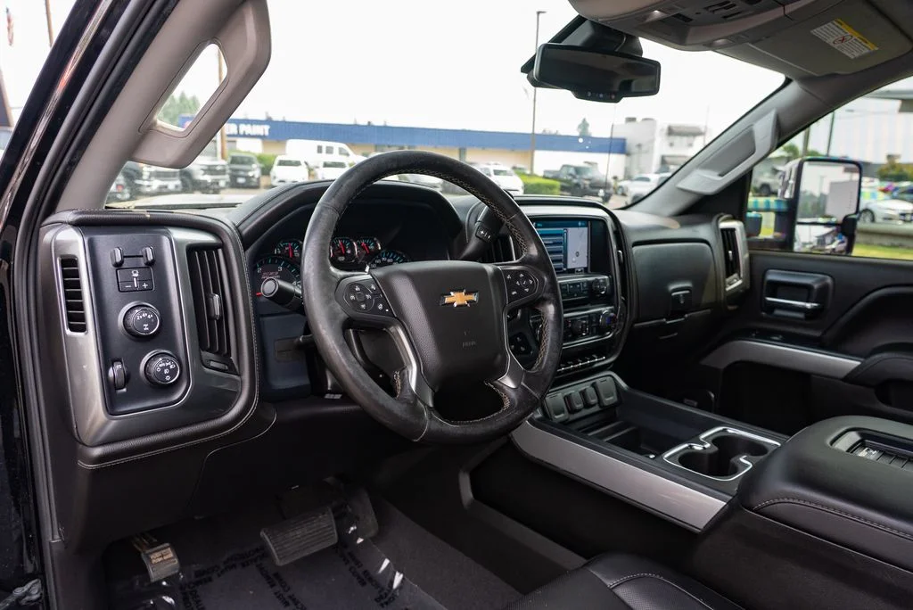 Used 2019 Black Chevrolet LTZ image 25