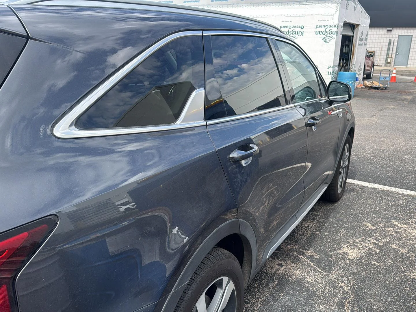 Used 2023 Platinum Graphite Kia SX Prestige image 4