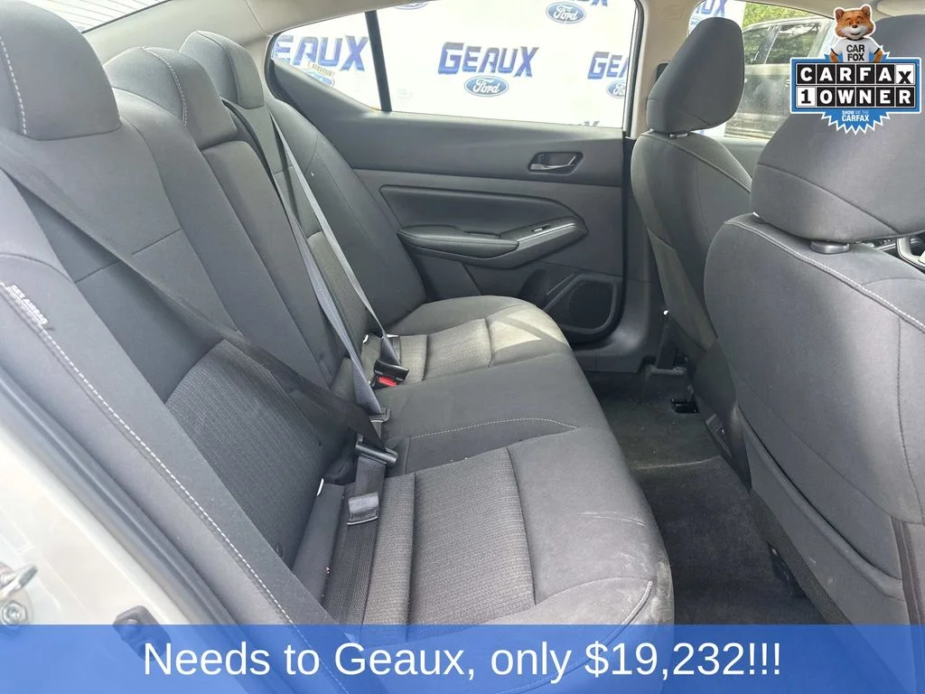 Used 2025 White Nissan 2.5 SV image 15