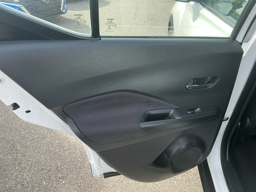 Used 2019 Aspen White Tricoat Nissan SV image 10
