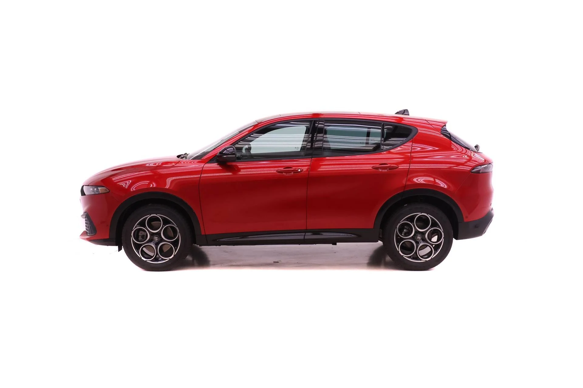 New 2026 Rosso Brera (Red) Exterior Paint Alfa Romeo Base image 3