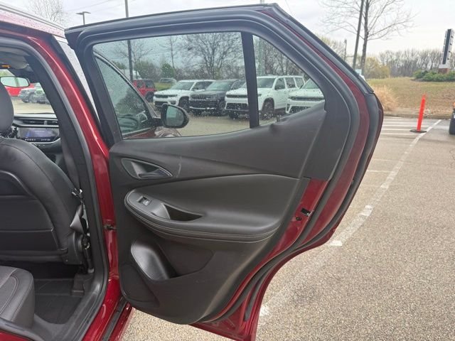 Used 2022 Red Buick Select image 27