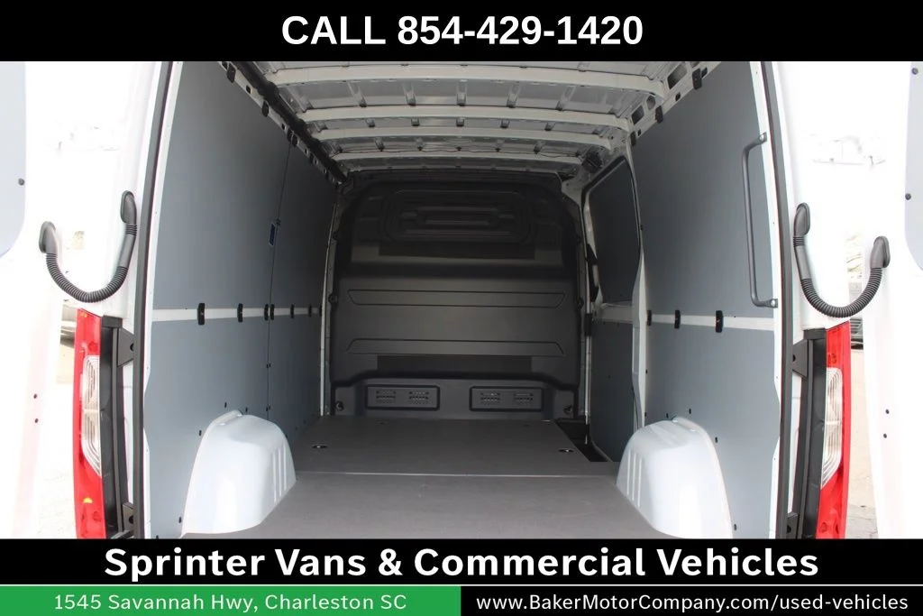 New 2026 Arctic White Mercedes-Benz Cargo 144 WB image 25