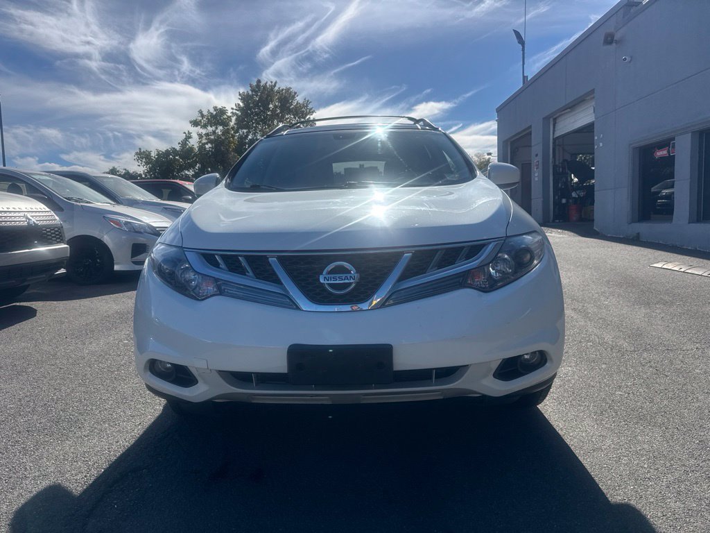 Used 2012 White Nissan SL image 3