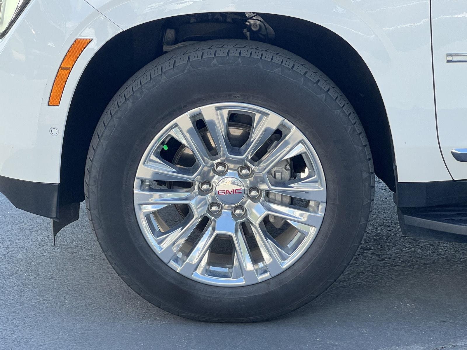 2025 GMC Yukon Denali - Photo 20