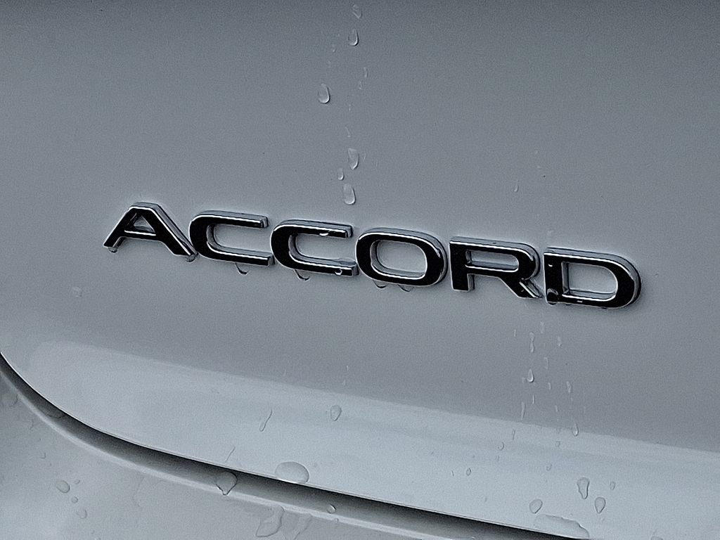 New 2026 Platinum White Pearl Honda Touring Hybrid image 5