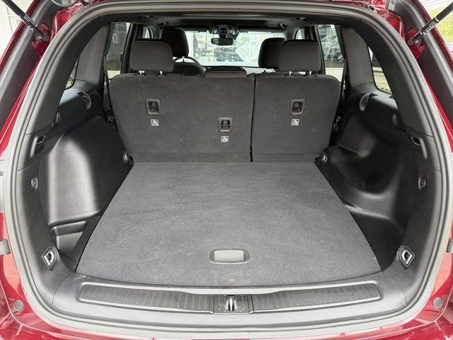 Used 2024 Red Jeep Laredo X image 25