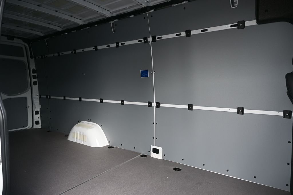 Used 2026 White Mercedes-Benz Cargo 170 WB image 22
