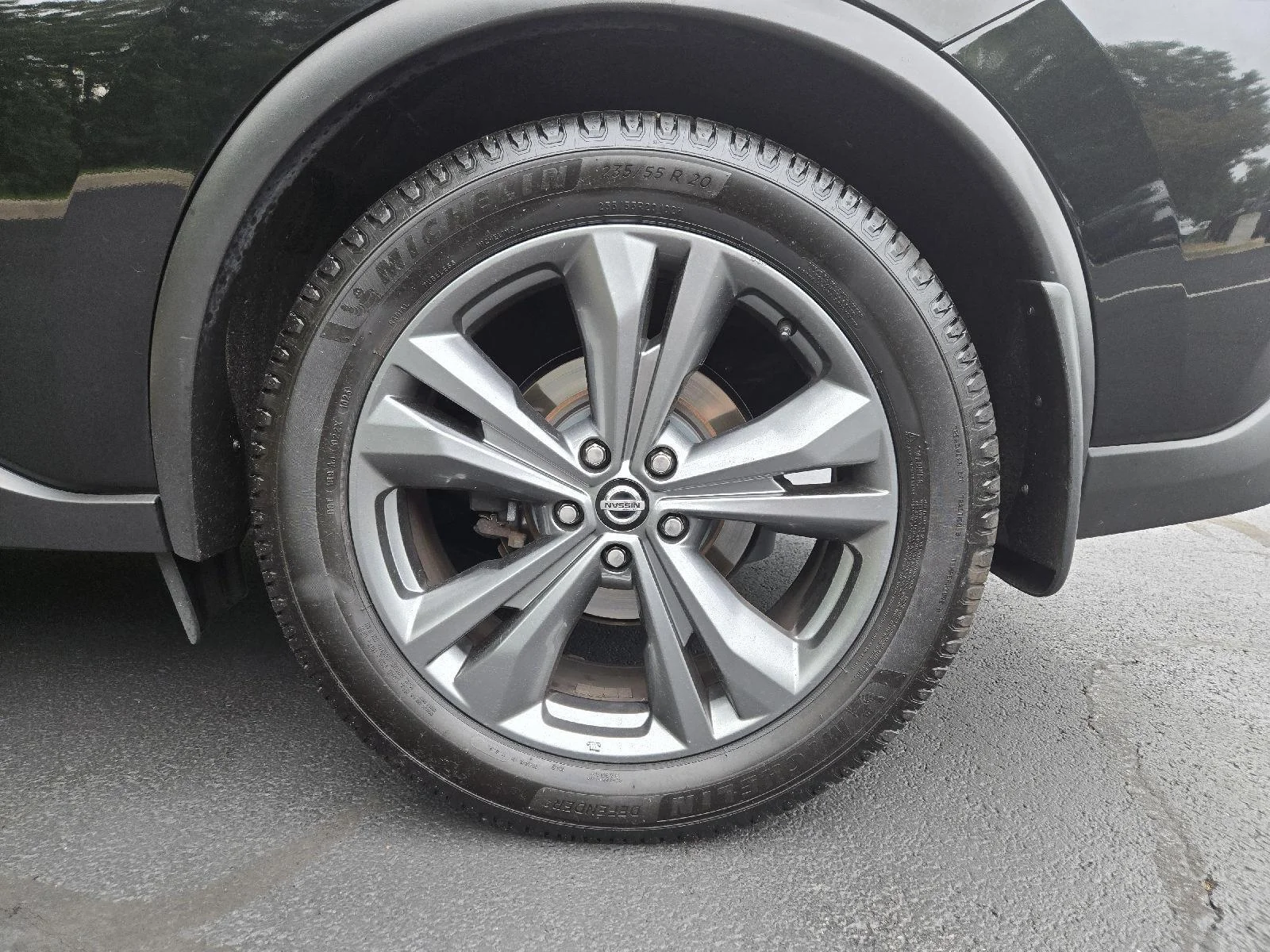 Used 2019 Magnetic Black Pearl Nissan Platinum image 11
