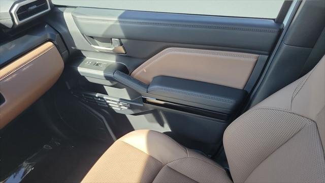 Certified Used 2026 WIND CHILL PEARL Toyota  image 35