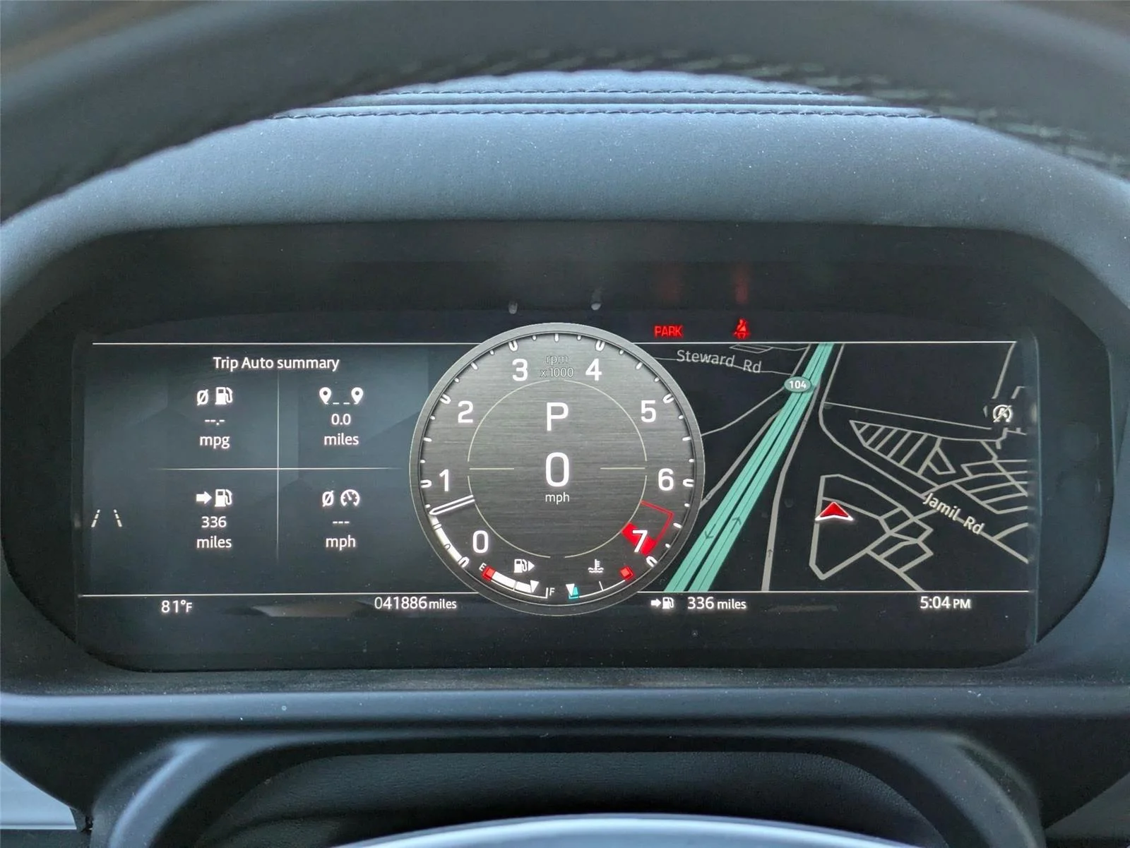 Used 2025 Santorini Black Metallic Land Rover S image 7
