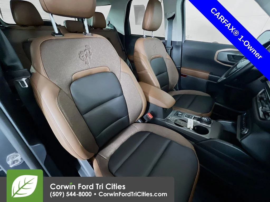 Used 2025 Gray Metallic Ford Outer Banks image 18