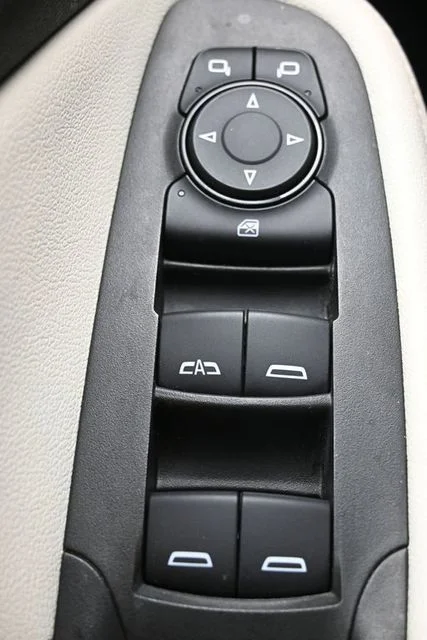 Used 2020 White Buick Select image 25
