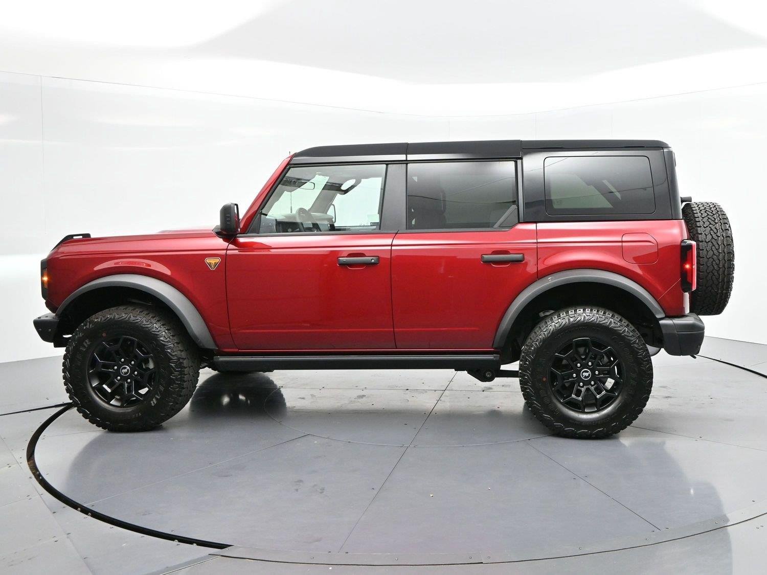 Used 2026 Ruby Red Metallic Tinted Clearcoat Ford Badlands image 5