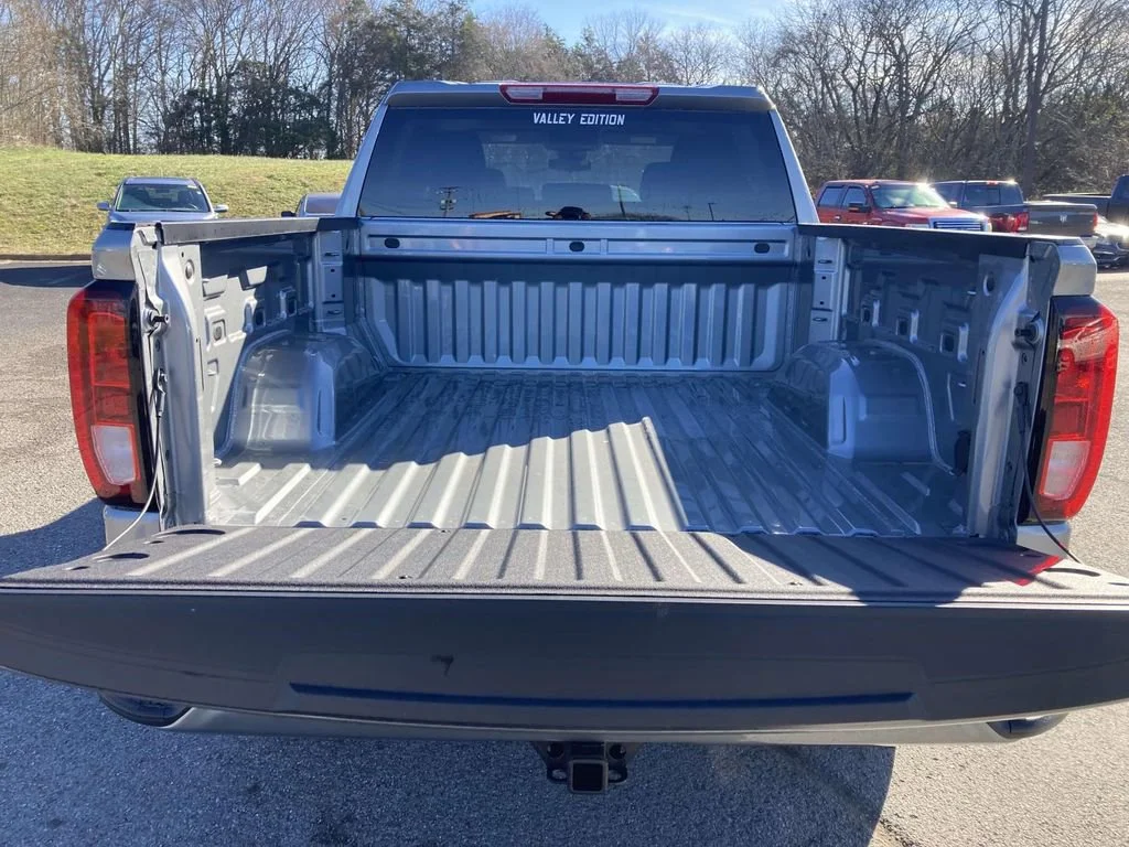 New 2026 Sterling Metallic GMC Elevation image 11