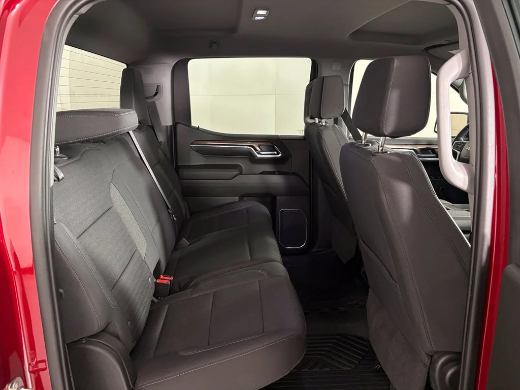 Used 2022 Red Chevrolet LT image 46