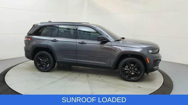 Used 2024 Gray Jeep Altitude X image 13