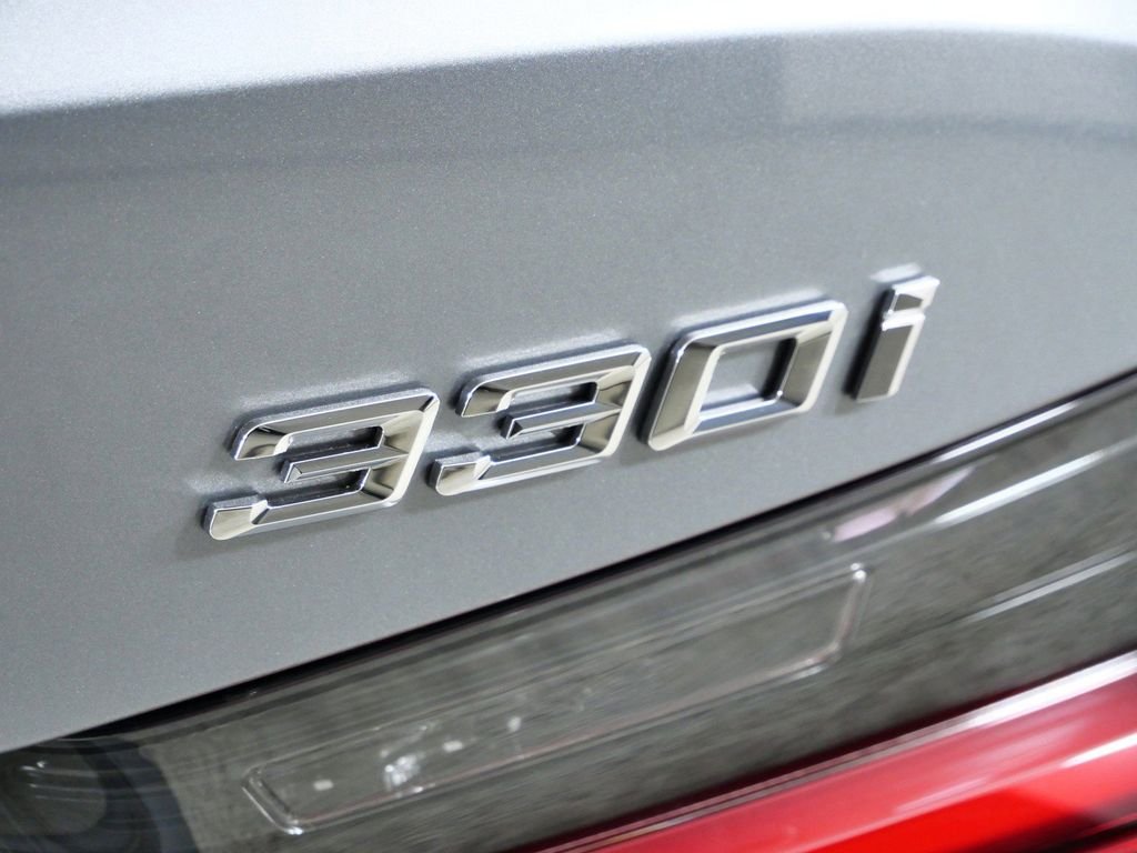 Used 2026 Skyscraper Grey Metallic BMW 330i xDrive image 13