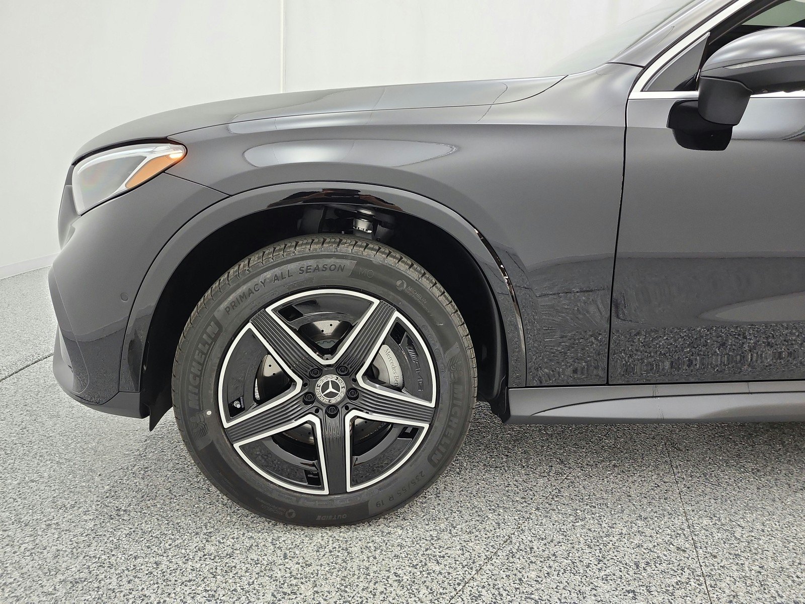 New 2026 Black Mercedes-Benz GLC 300 SUV image 13