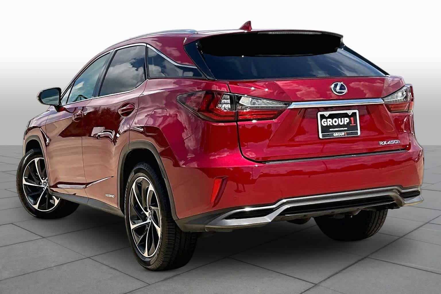 Used 2018 Matador Red Mica Lexus  image 12