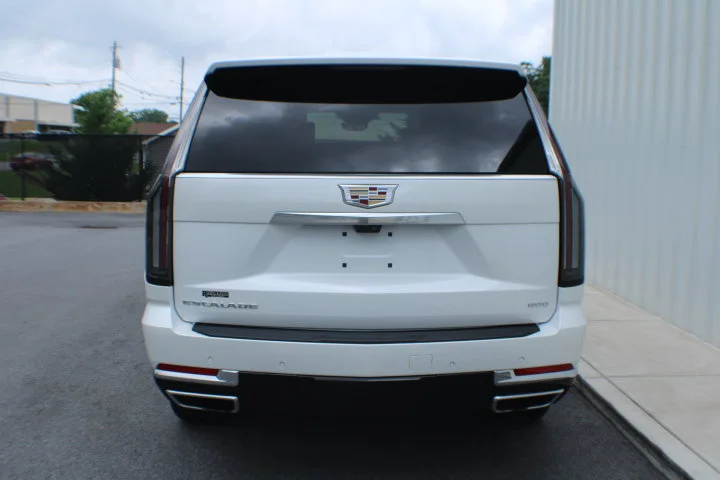 Used 2025 Crystal White Tricoat Cadillac Premium Luxury image 23