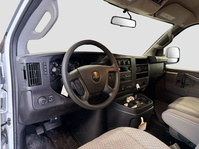 2025 Chevrolet Express Cargo Work Van - Photo 12