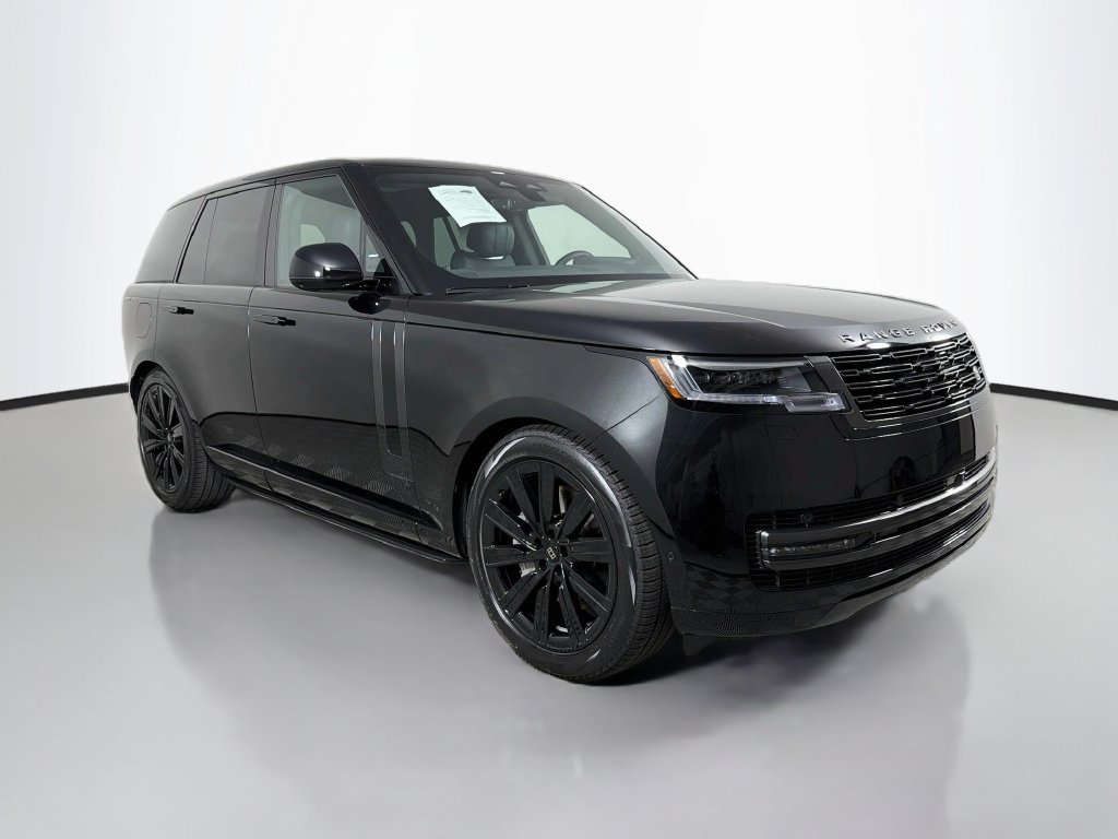 New 2027 Santorini Black Land Rover SE image 3