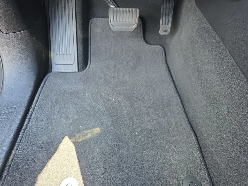 Used 2023 Baltic Gray Metallic Clearcoat Jeep Limited image 17