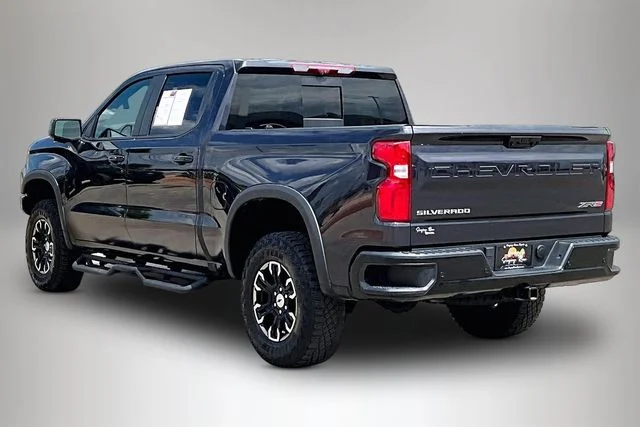 Used 2024 Gray Chevrolet ZR2 image 4