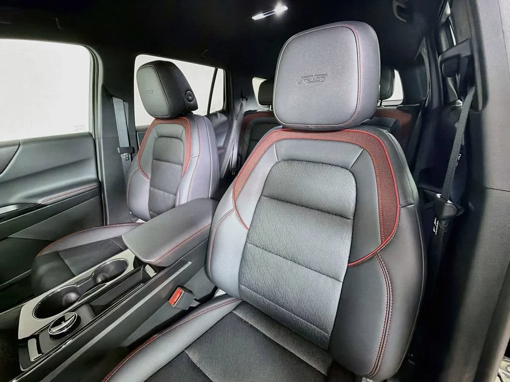 New 2027 Mosaic Black Metallic Chevrolet RS image 11