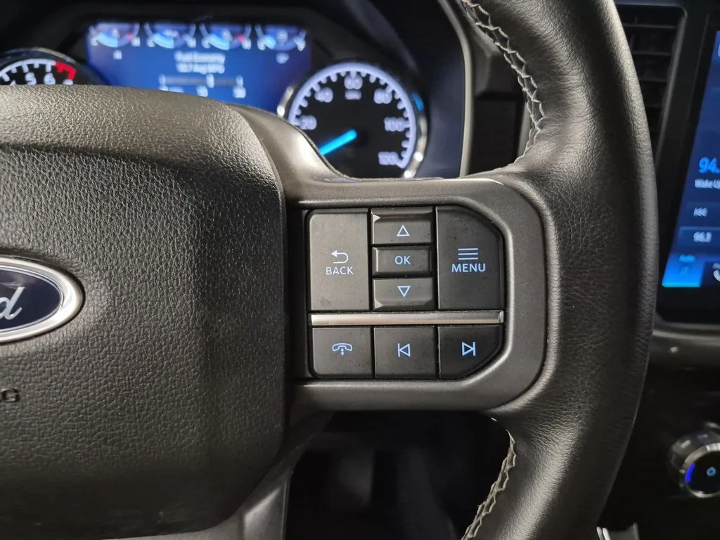 Certified Used 2023 Avalanche Ford XLT image 28