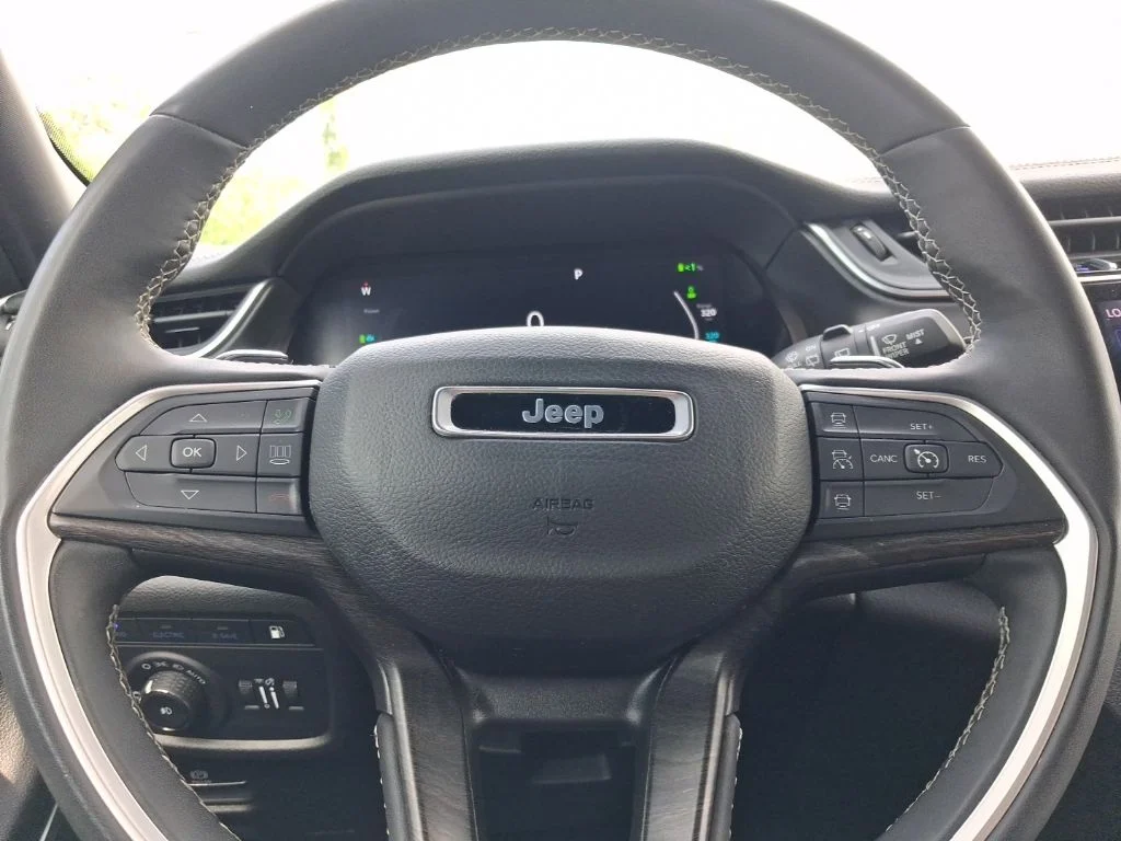 Used 2024 Black Jeep 4xe image 32