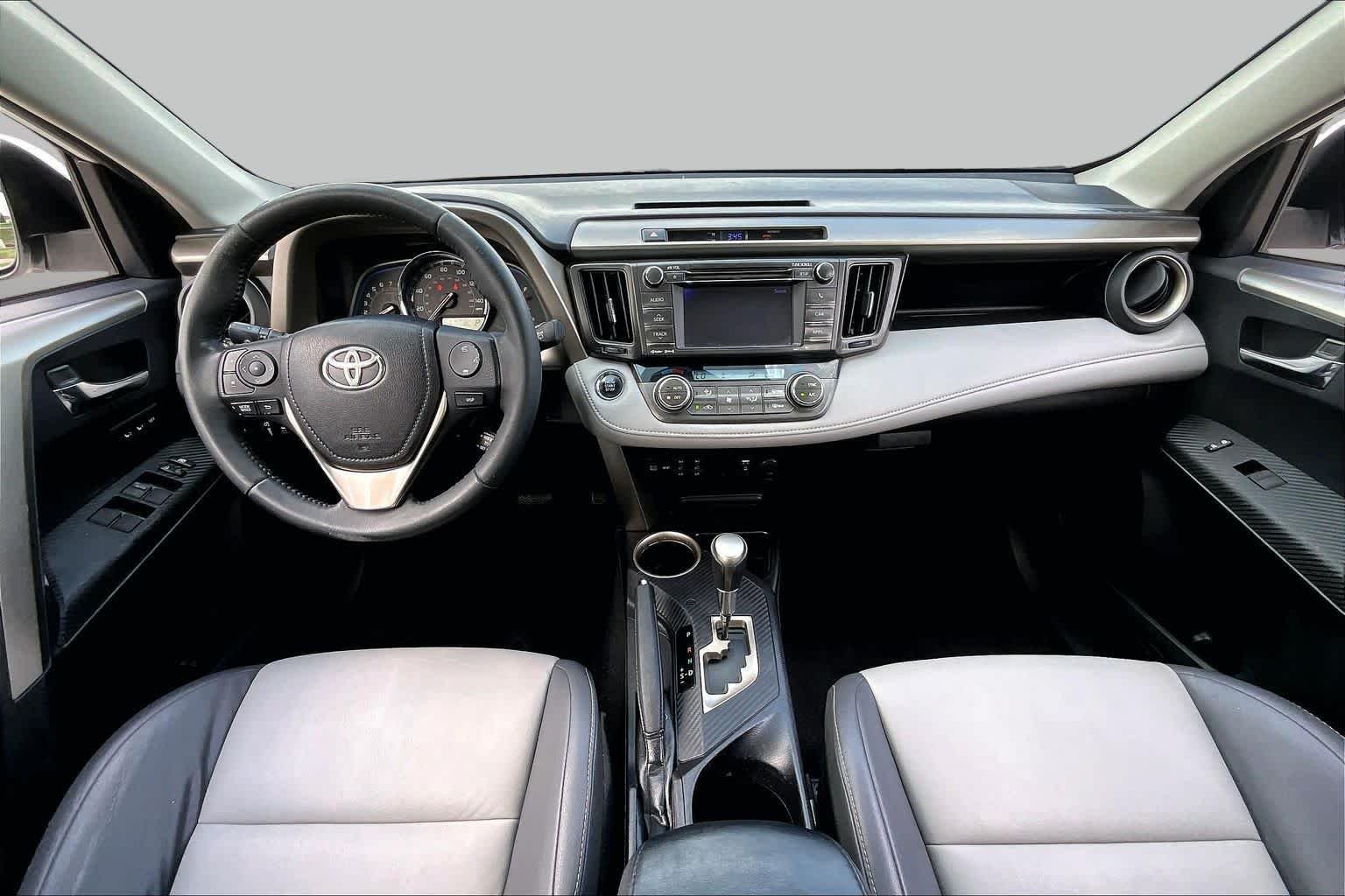 Used 2013 Blizzard Pearl Toyota Limited image 16