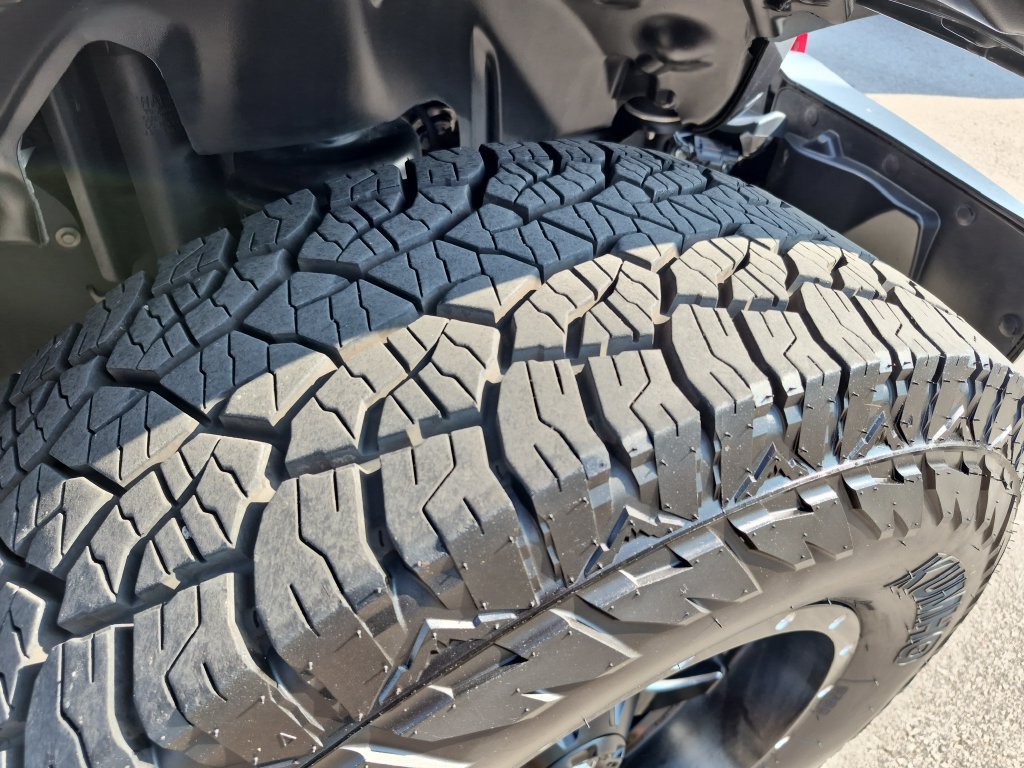 Used 2018 Gray Jeep Unlimited Rubicon image 18