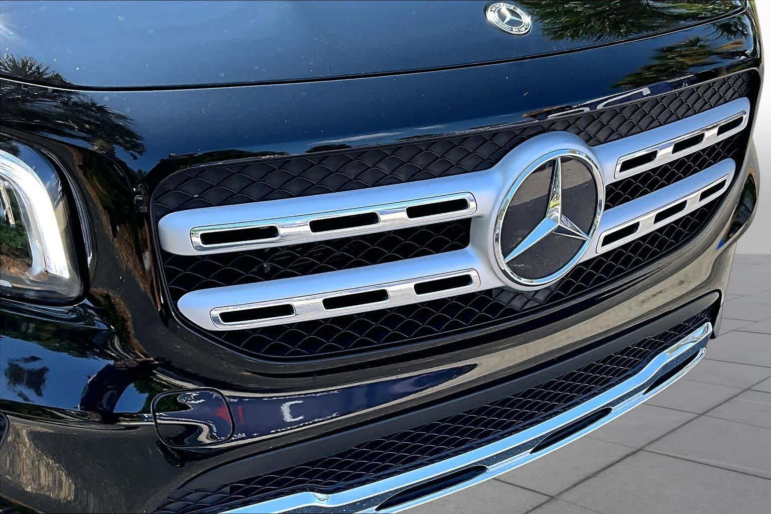 Used 2023 Night Black Mercedes-Benz GLB 250 image 30