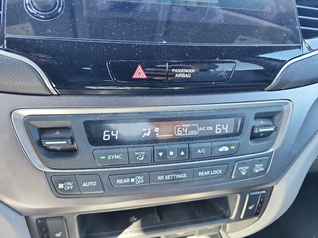Used 2019 Crystal Black Pearl Honda EX-L image 26