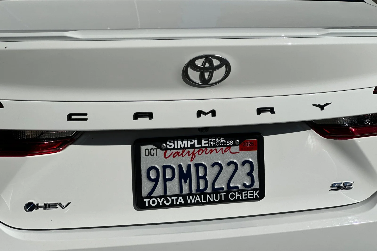 2025 Toyota Camry SE - Photo 17