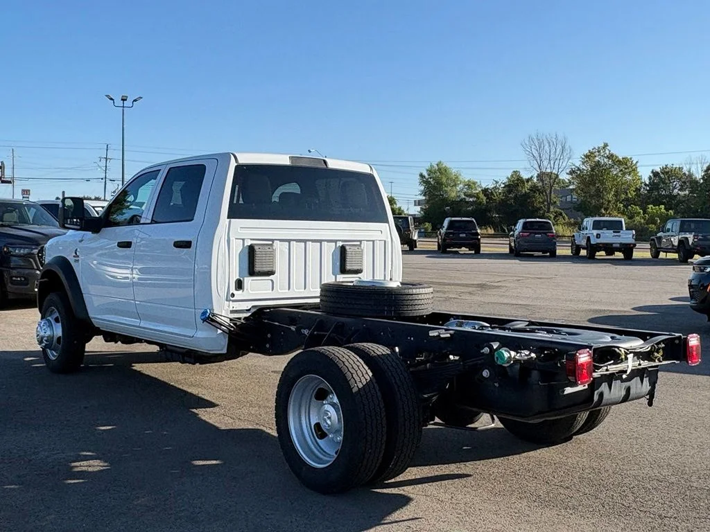 New 2026 Bright White Clear-Coat Exterior Paint RAM Tradesman image 5