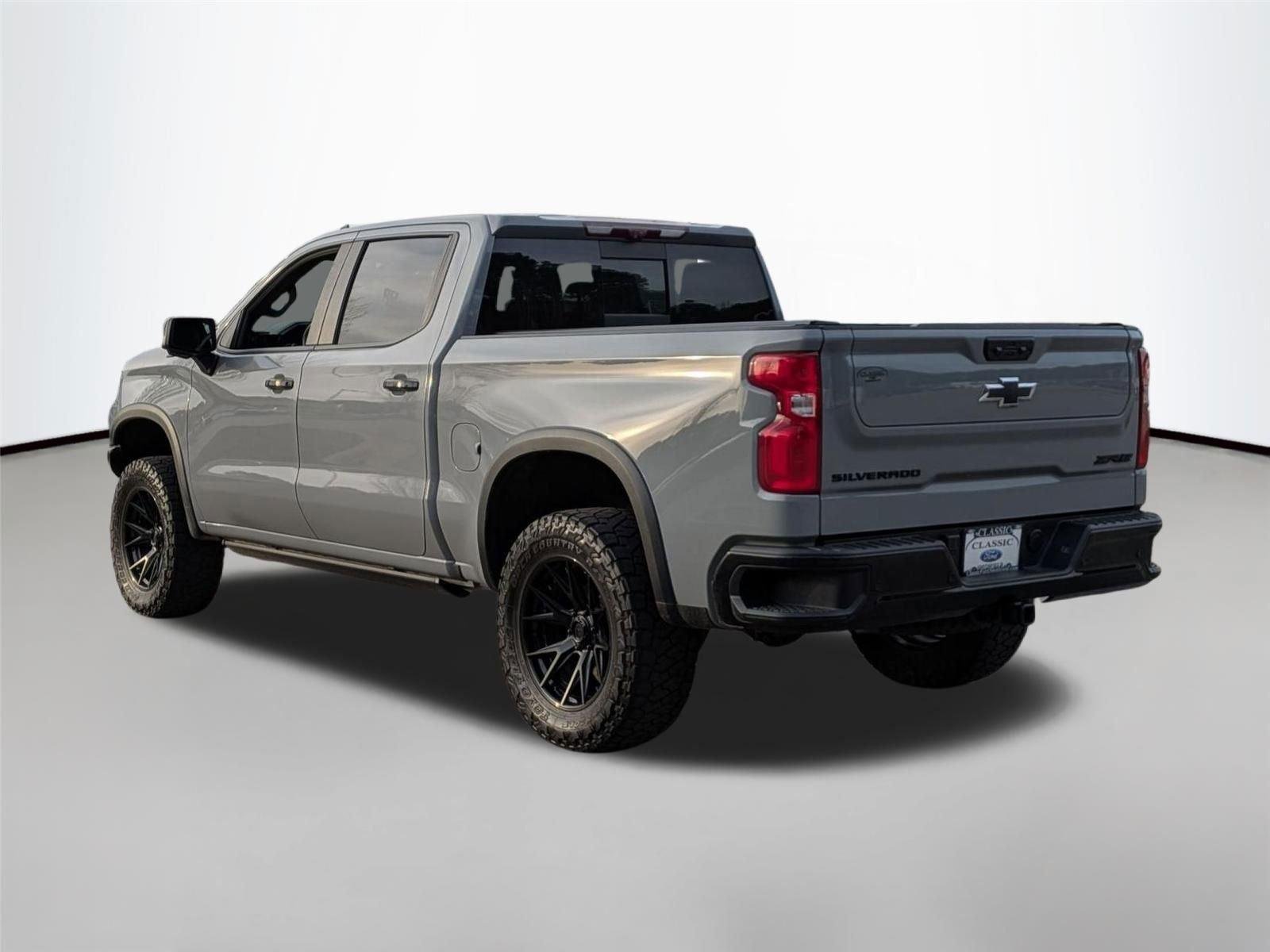 Used 2024 Slate Gray Metallic Chevrolet ZR2 image 3